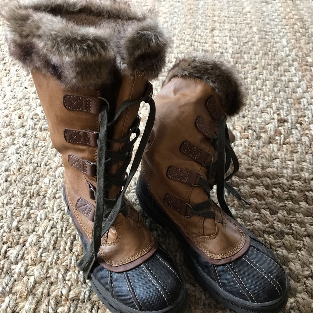 Snow boots 🎄